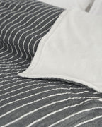 Dreamy Stripe Plush Blanket – Black