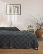 Dreamy Stripe Plush Blanket – Black