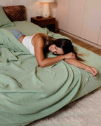 Lara Black – PARTY BLANKET™ – Queen