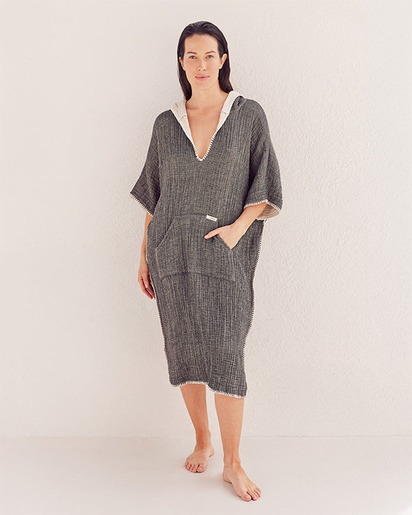 Falta Gauze Hooded Poncho – Black