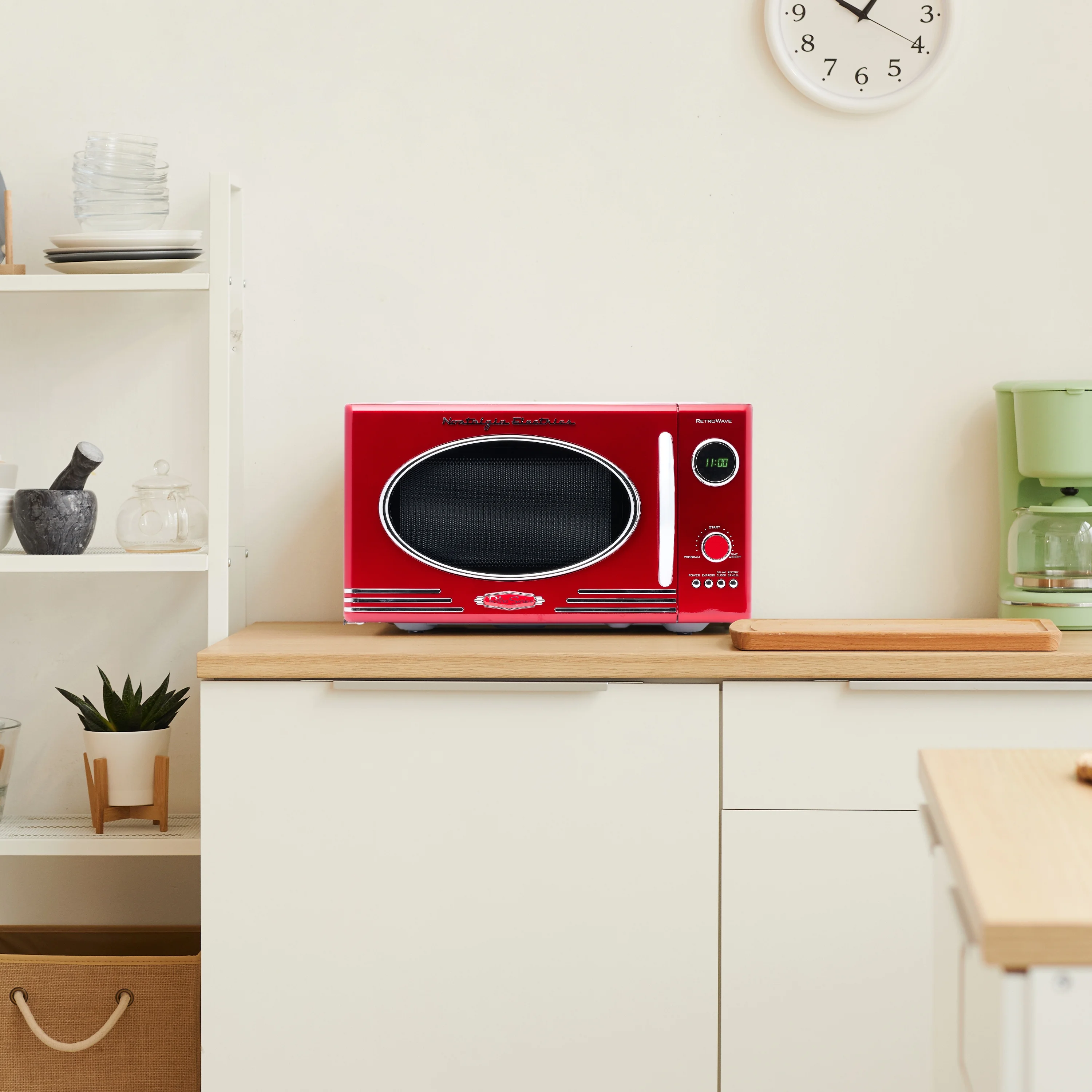 Nostalgia Retro Microwave for Countertop 0.9 cu ft Vintage Microwave, Red - UZIS Sports
