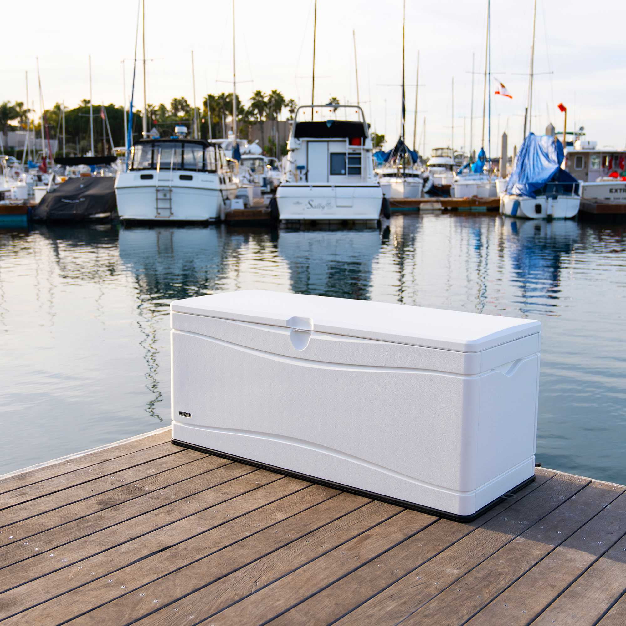 Lifetime Marine Dock Box (130 Gallon), 60348 - UZIS Sports