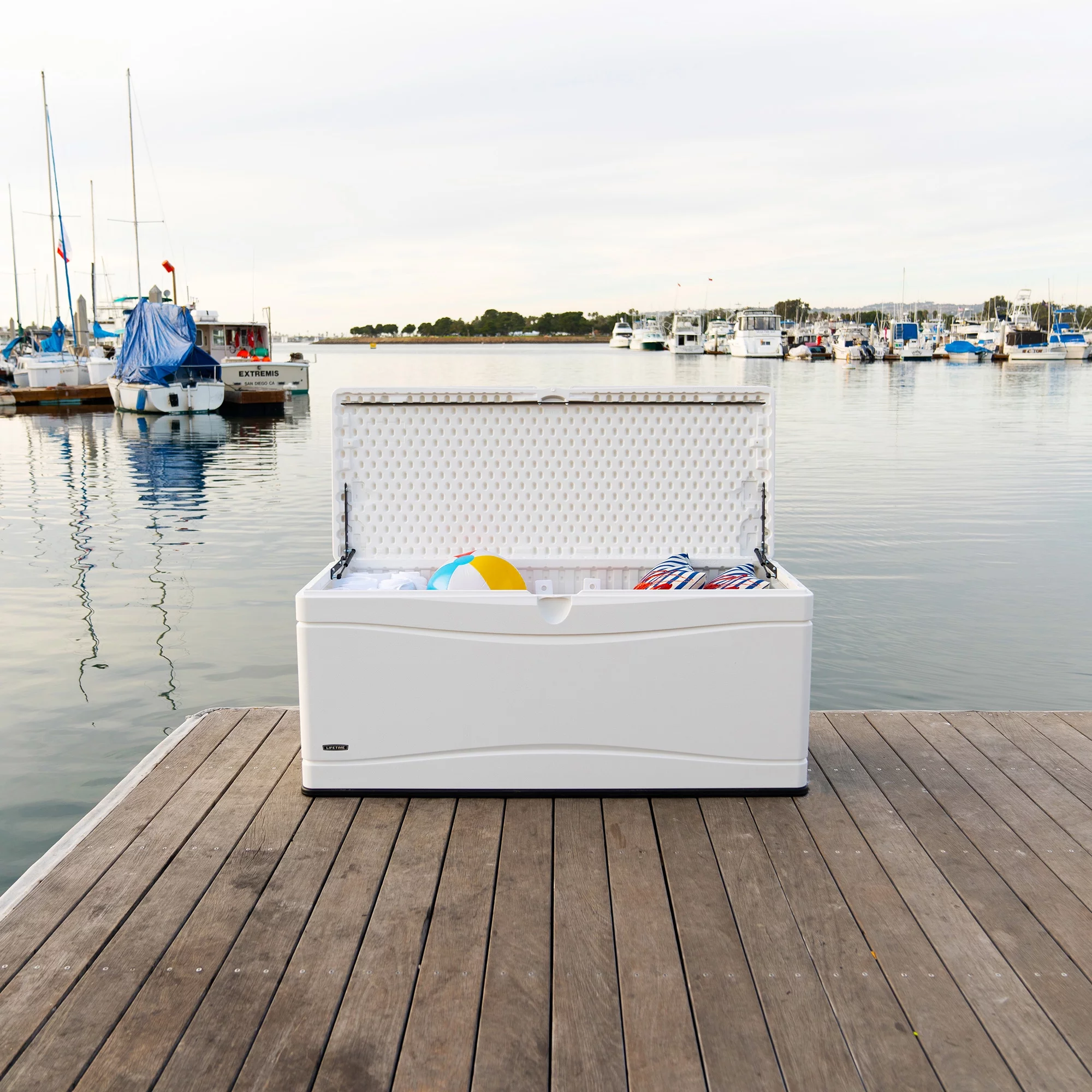 Lifetime Marine Dock Box (130 Gallon), 60348 - UZIS Sports