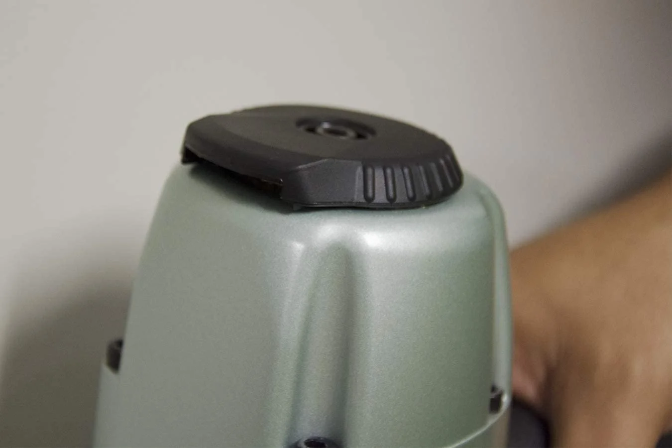 Metabo HPT Coil Siding Nailer, 1-1/2 inch to 2-1/2 inch Siding Nails, Side load, Tilt Bottom Magazine NV65AH2 - UZIS Sports