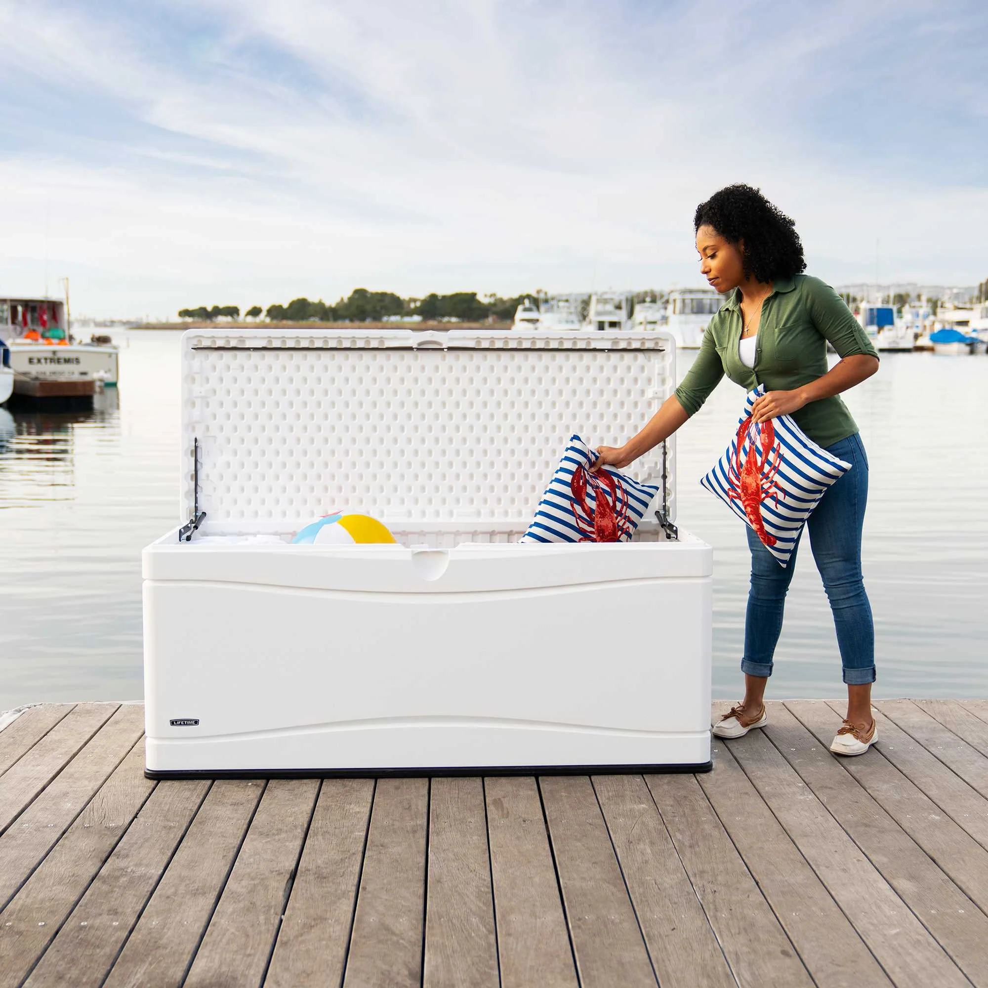 Lifetime Marine Dock Box (130 Gallon), 60348 - UZIS Sports