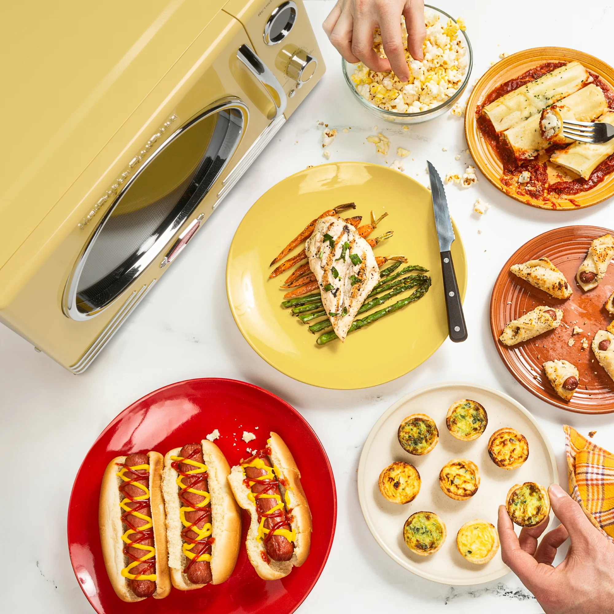 Nostalgia Retro Microwave - Countertop Microwave Oven - Includes 12 Pre-Programmed Settings and Digital Clock - 0.9 CU Ft. - 800 Watts - Yellow - UZIS Sports